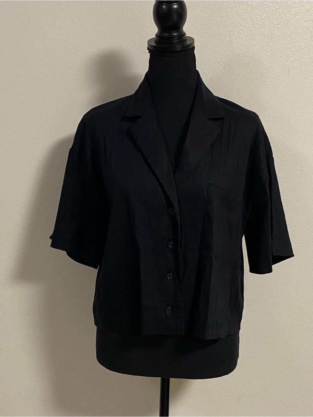 Gianni Bini Blouse Women’s Size Medium Black Cropped Shirt Linen Blend
